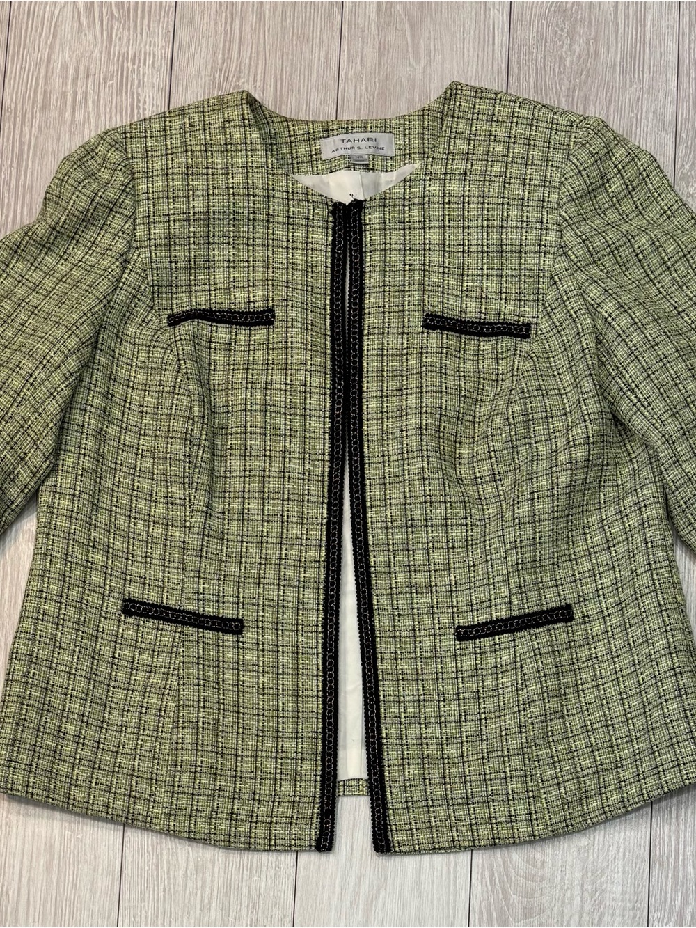 Tahari Light Green Tweed Collarless Blazer with Black & Gold Trim 14W